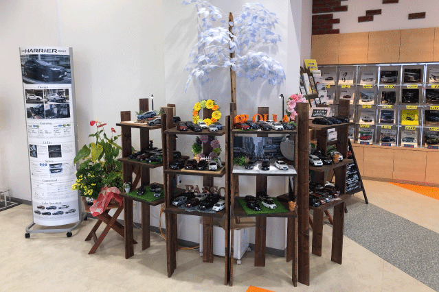 郡山店店内画像‗ミニカー装飾